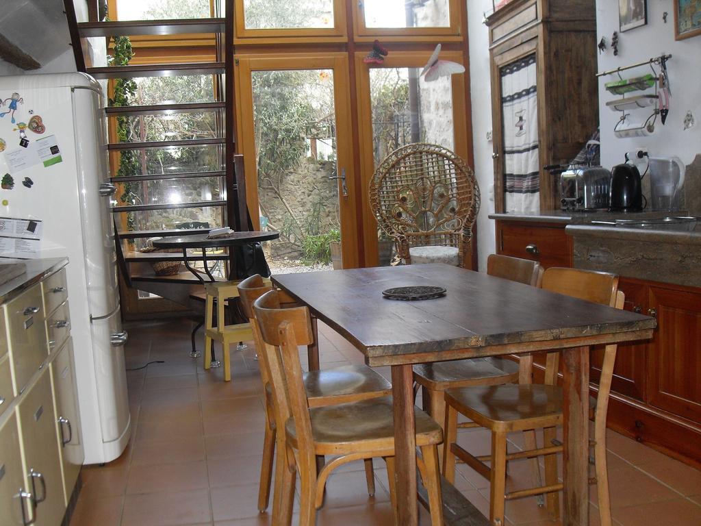 Chambre D'Hotes Les Bienvenus Lagrasse Exteriér fotografie